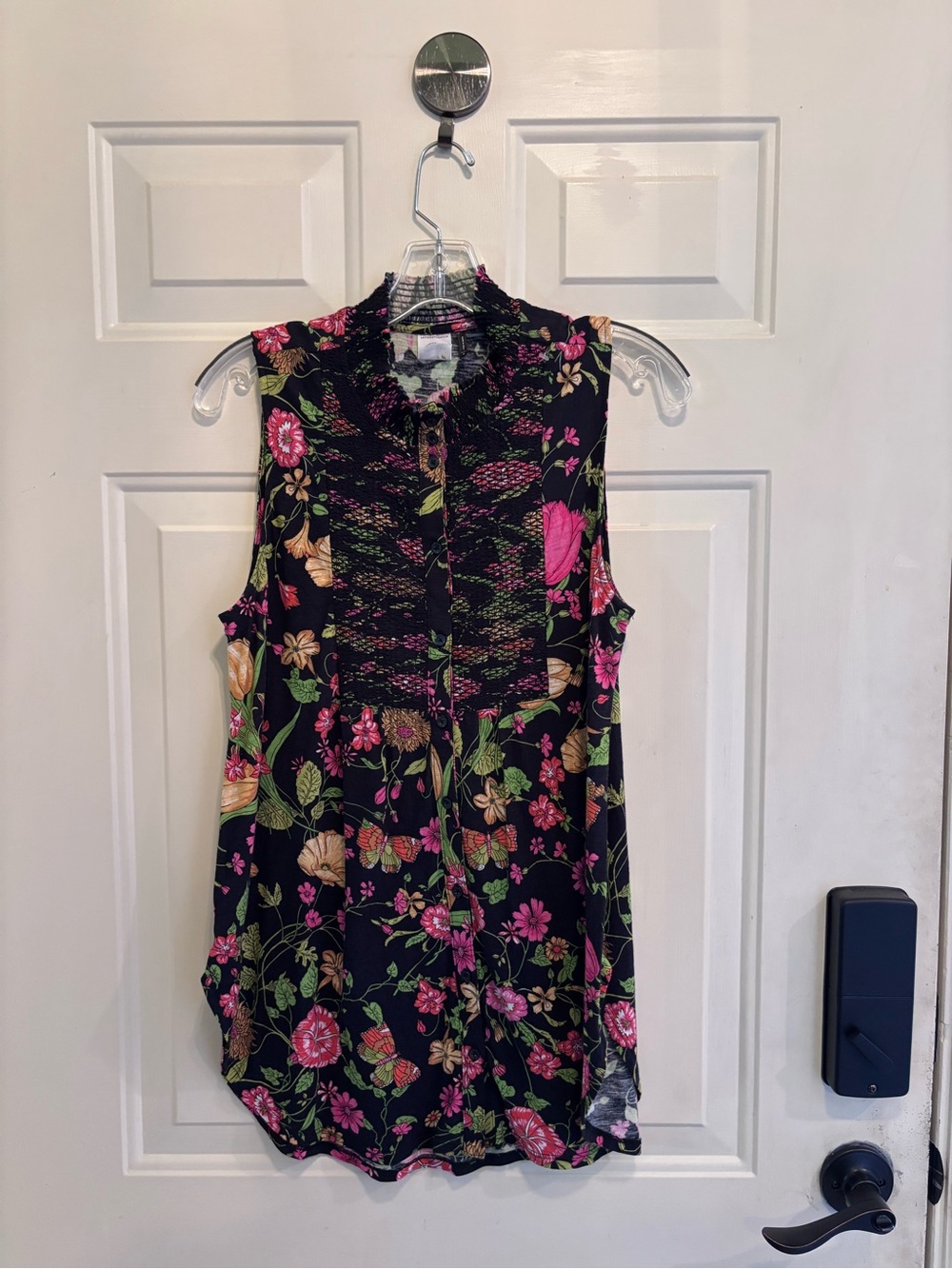 Anthropologie Bohemian Black Floral Sleeveless Button-Up Blouse - Picture 4 of 5
